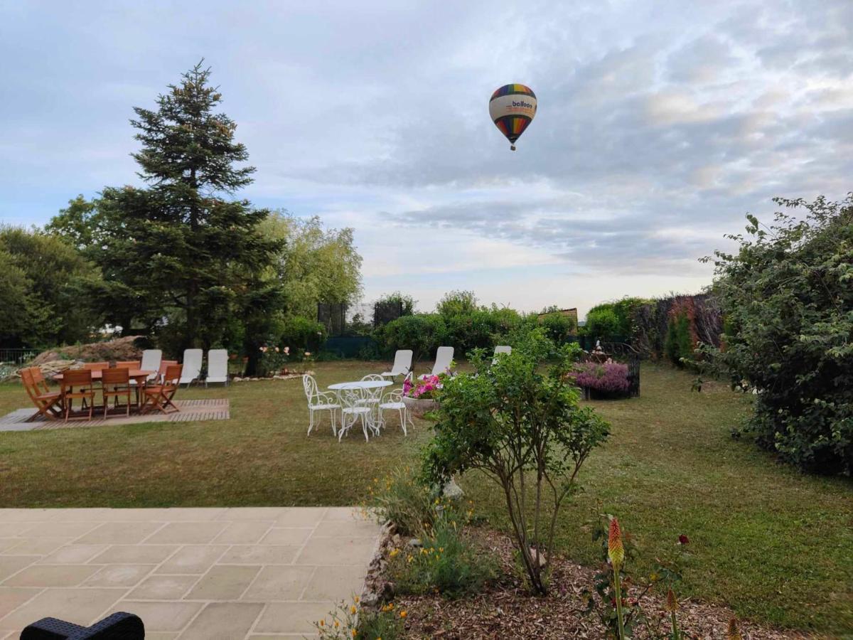 La Maison Genevier - Chambre Doréline Montreuil-en-Touraine Exterior foto